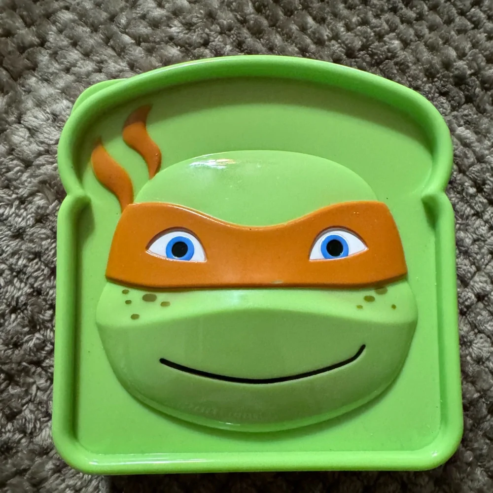 Teenage Mutant Ninja Turtles sandwich holder. Vintage sandwich holder.